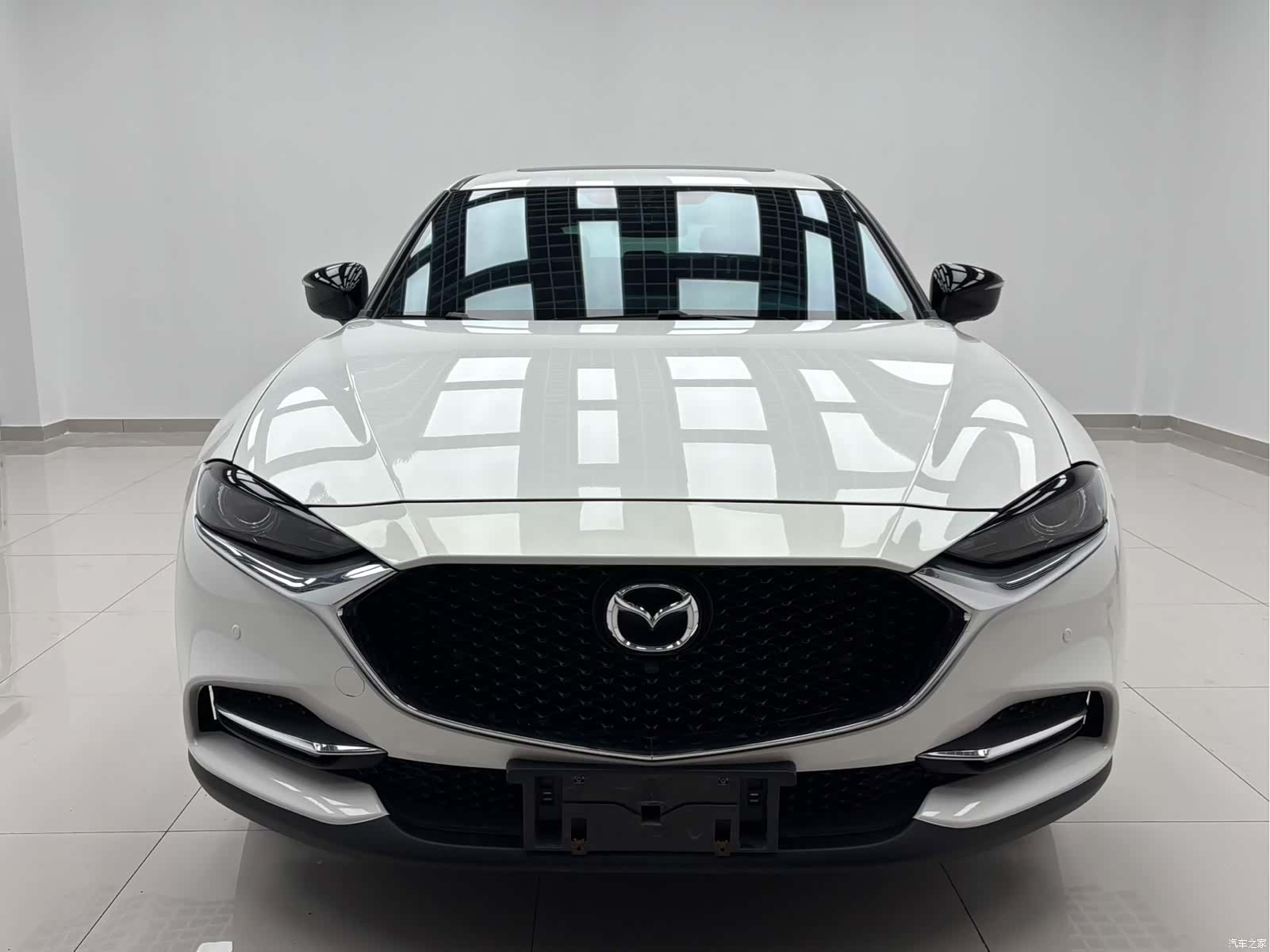 Mazda CX-4, 2023 3