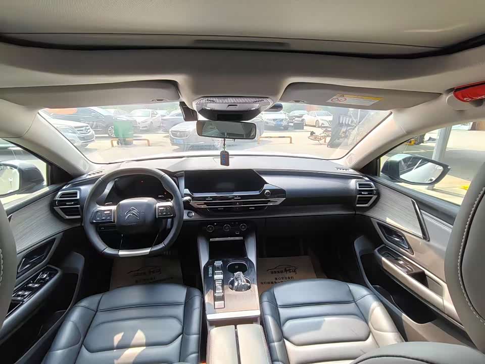 Citroen Versailles C5 X