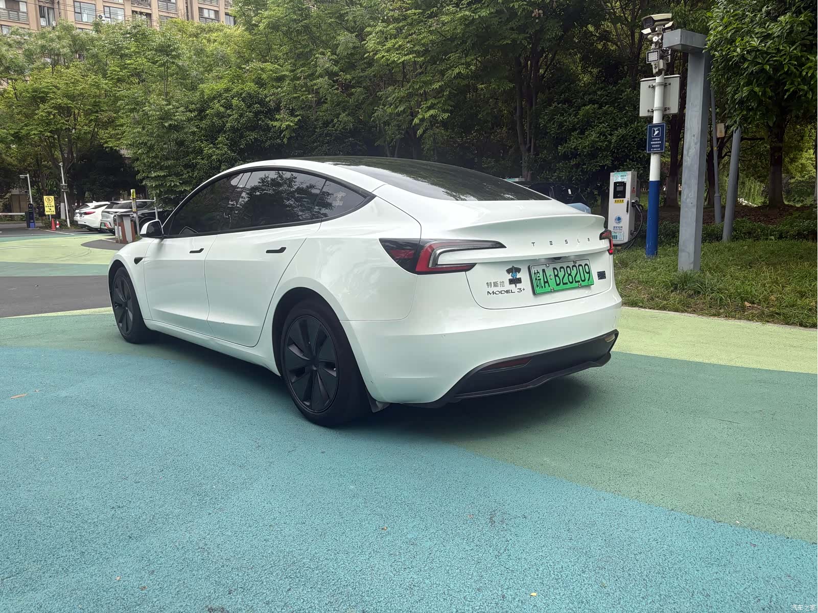 Tesla Model 3, 2023 10