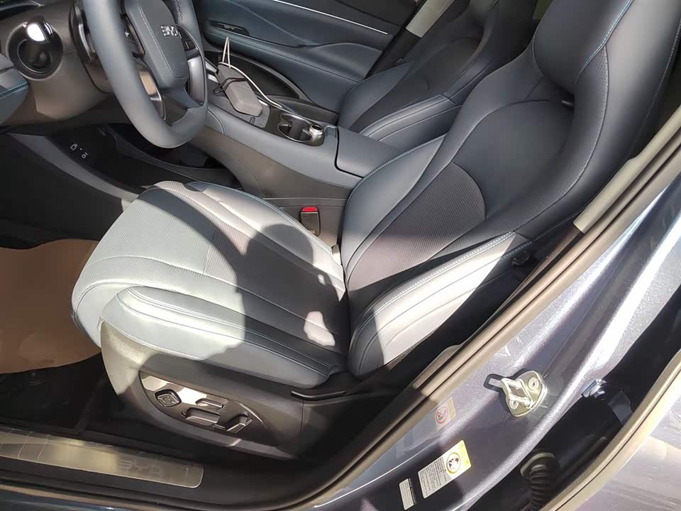 BYD Sea Lion 07 DM-i