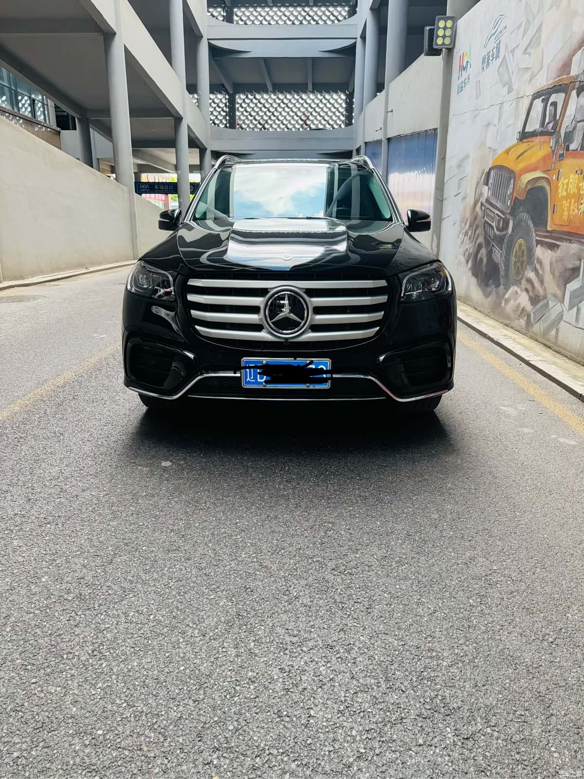 Mercedes-Benz GLS, 2024 1