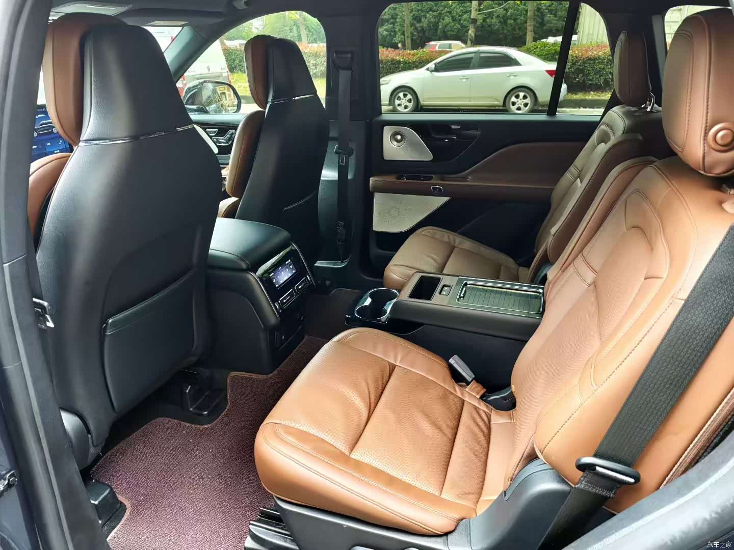 Lincoln Aviator, 2020 4