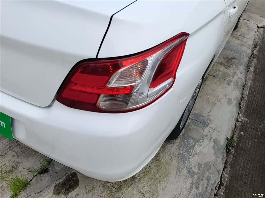 Peugeot 301, 2016 8