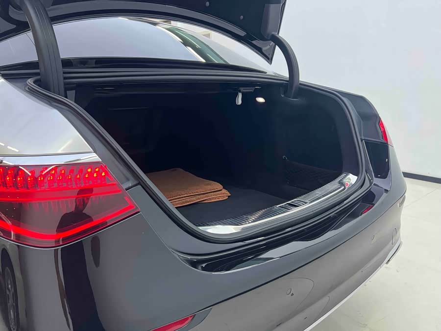 Mercedes-Benz S-Class 2024, фото 21