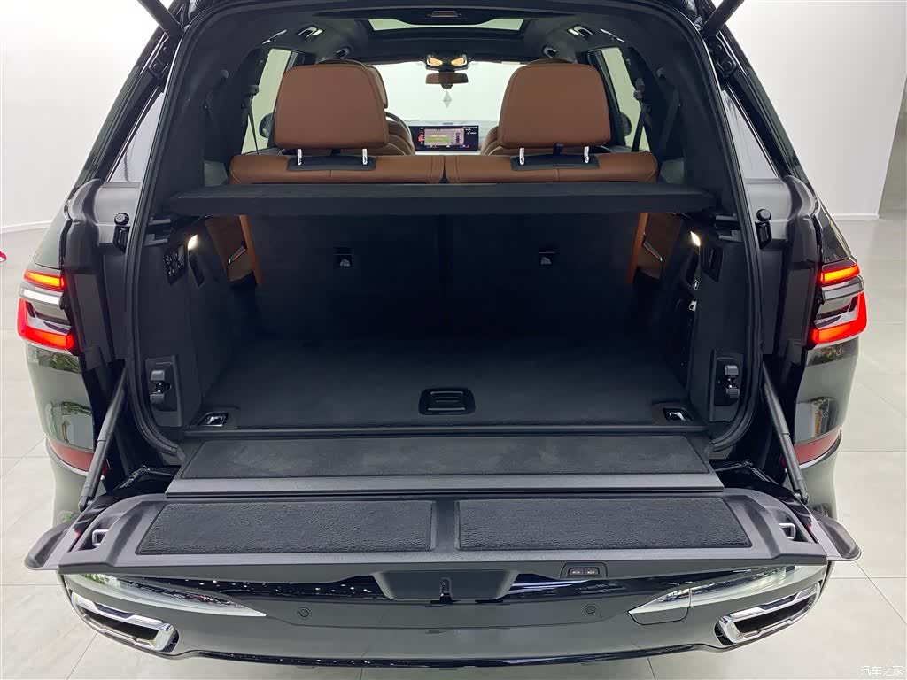 BMW X7, 2023 33