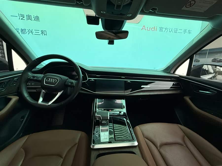 Audi Q7 2024, фото 6