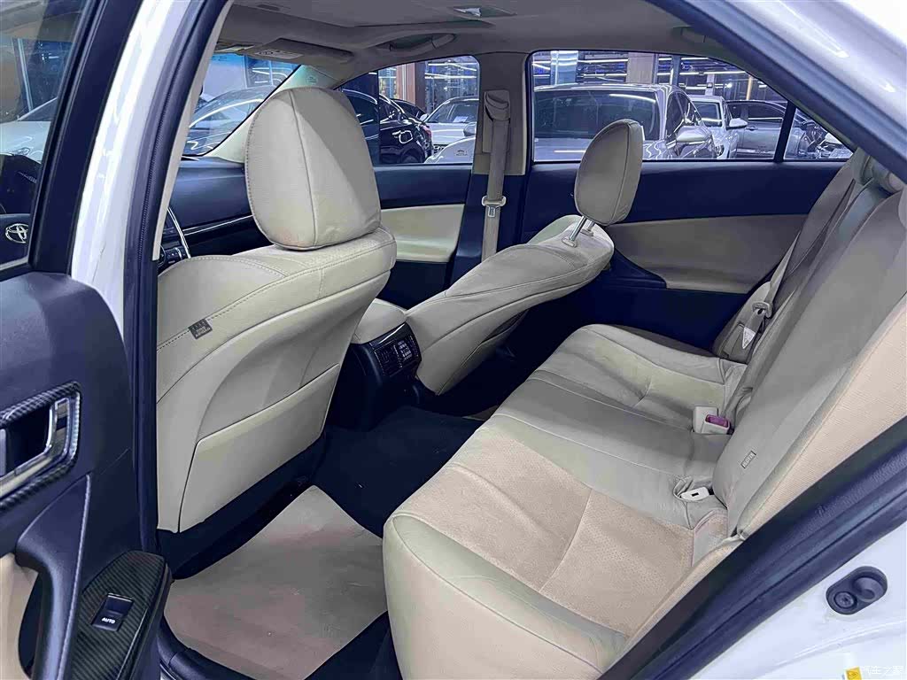 Toyota 2.5V, 2016 11