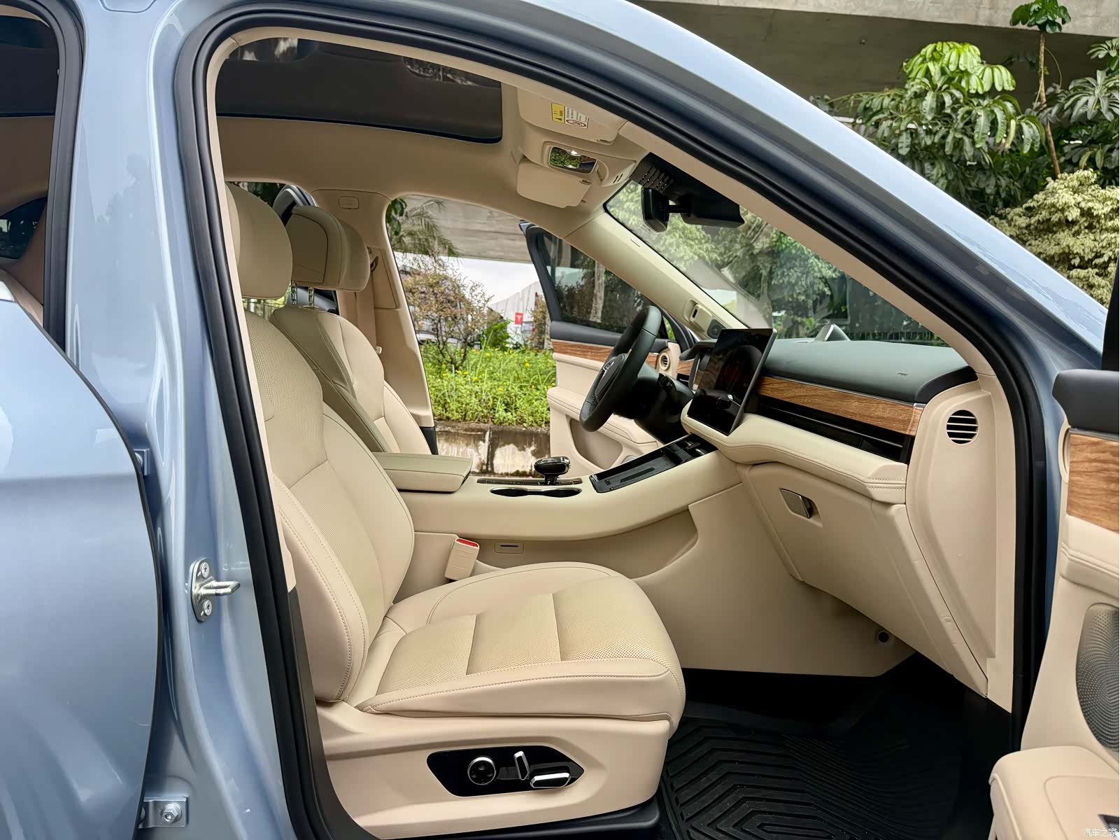 AITO M5, 2023 10