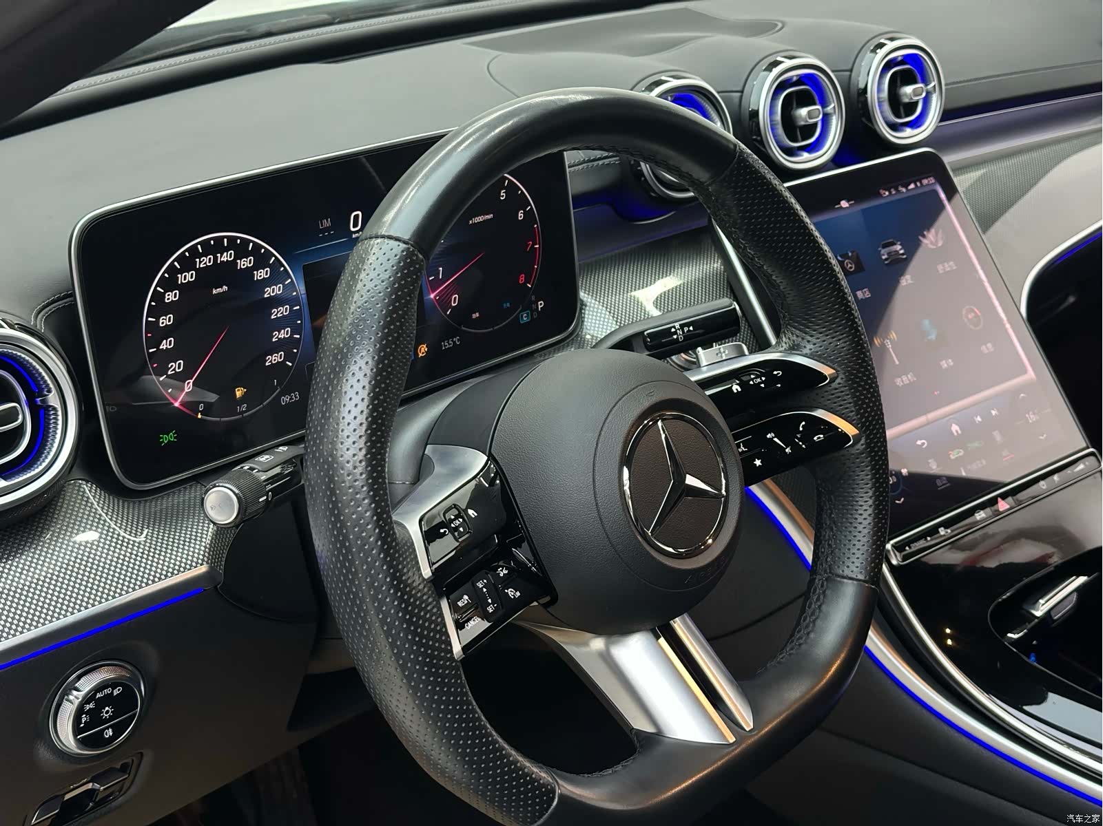 Mercedes-Benz C-Class, 2024 19