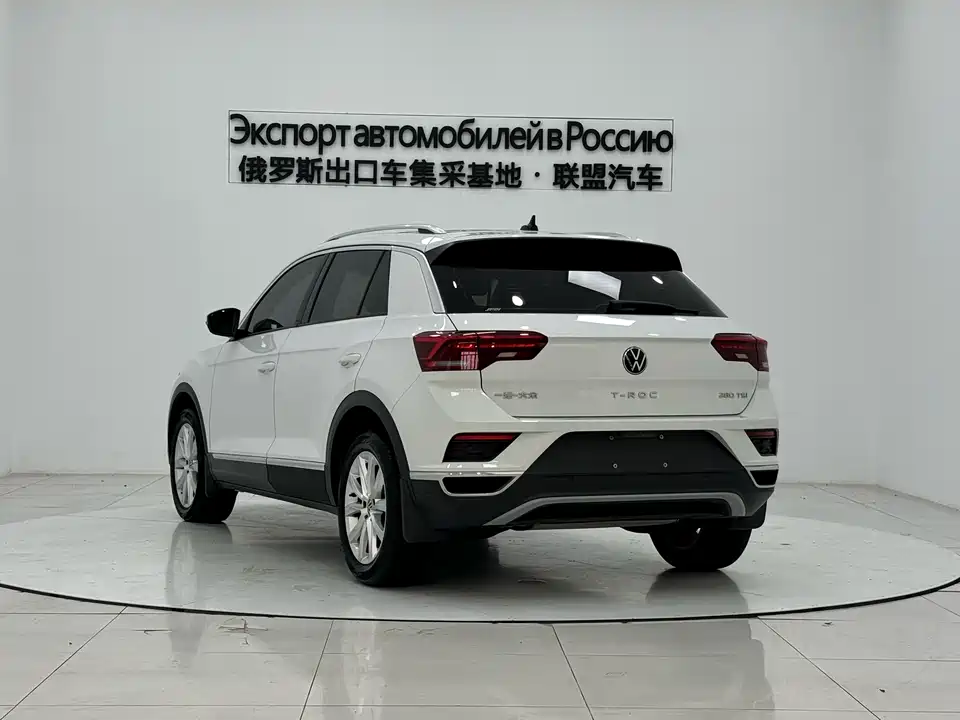 Volkswagen T-ROC exploring Songs