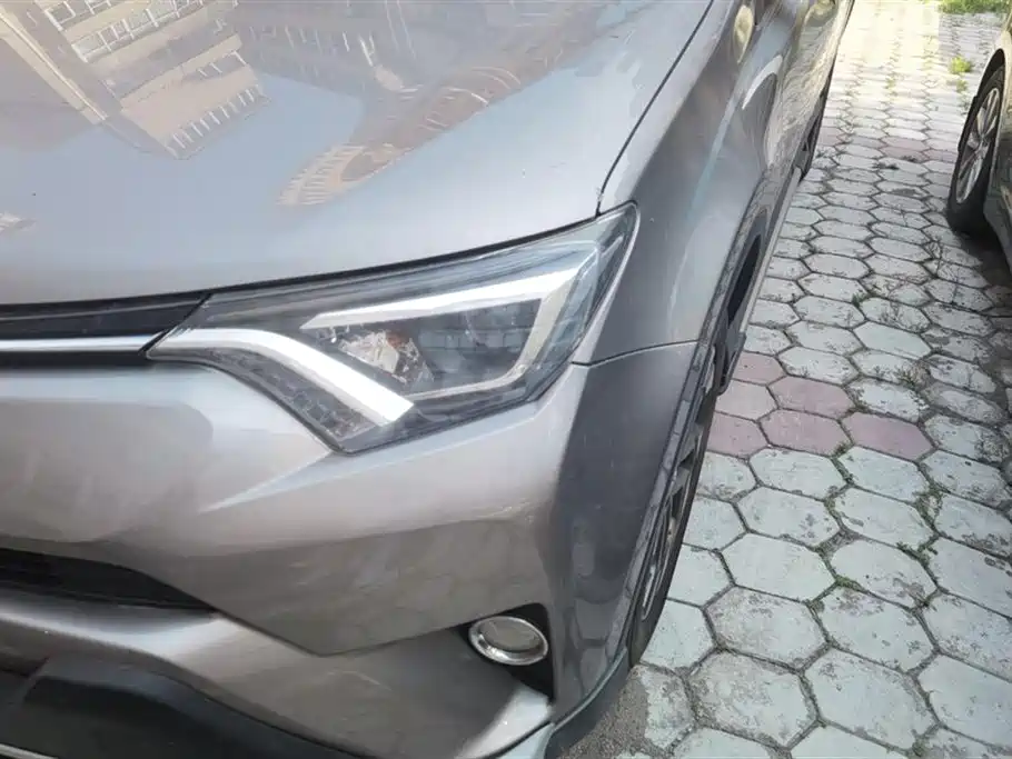 Toyota RAV4 Rongfang