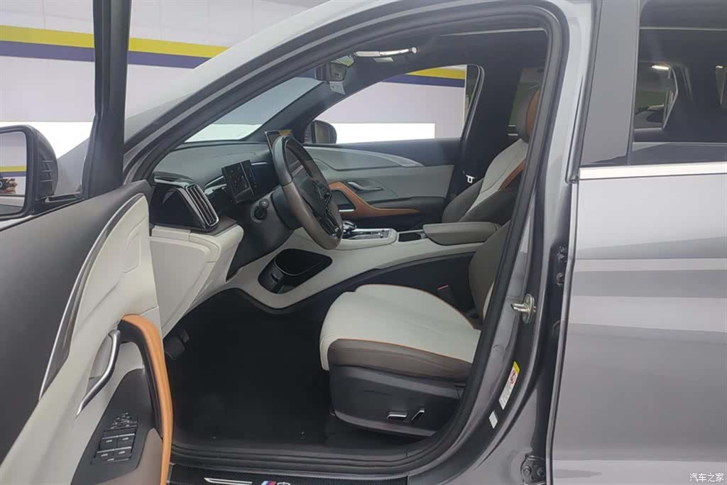 BYD Song, 2022 9