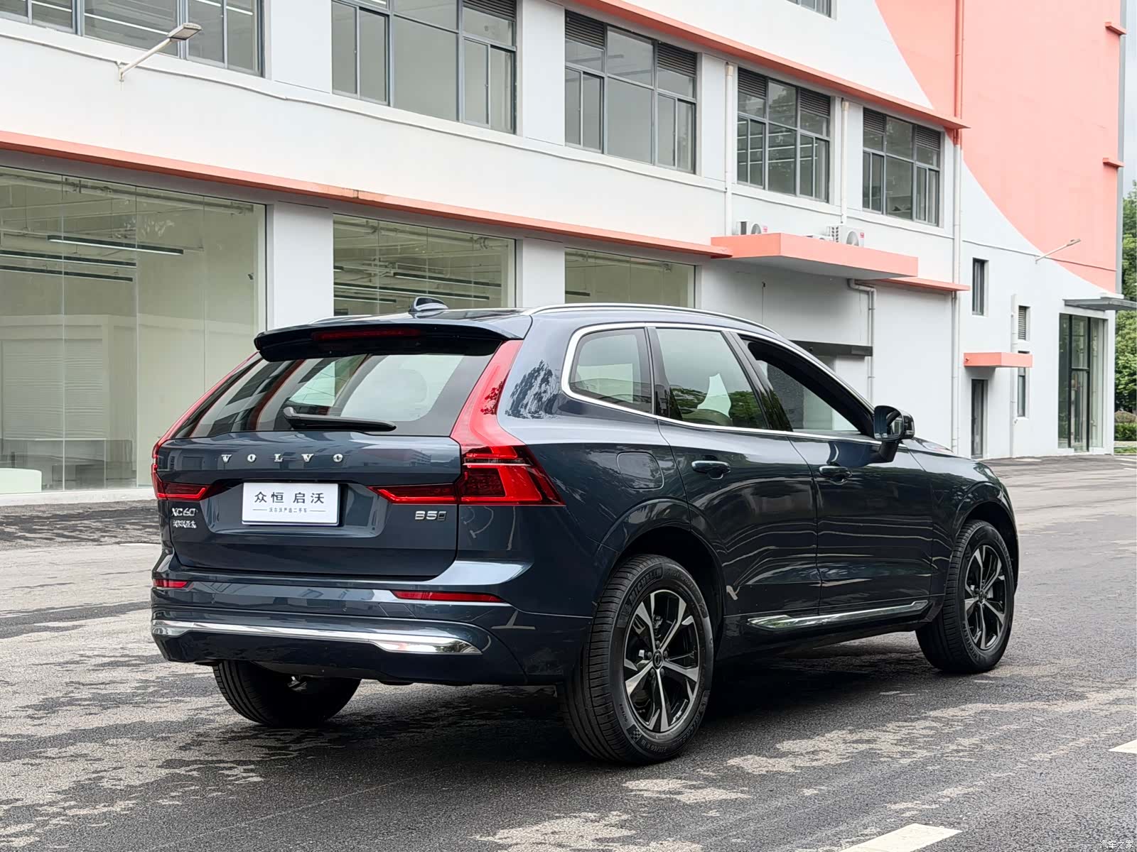 Volvo XC60, 2025 4