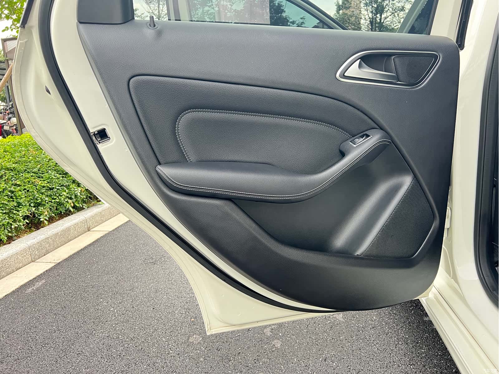 Mercedes-Benz B-Class, 2018 33