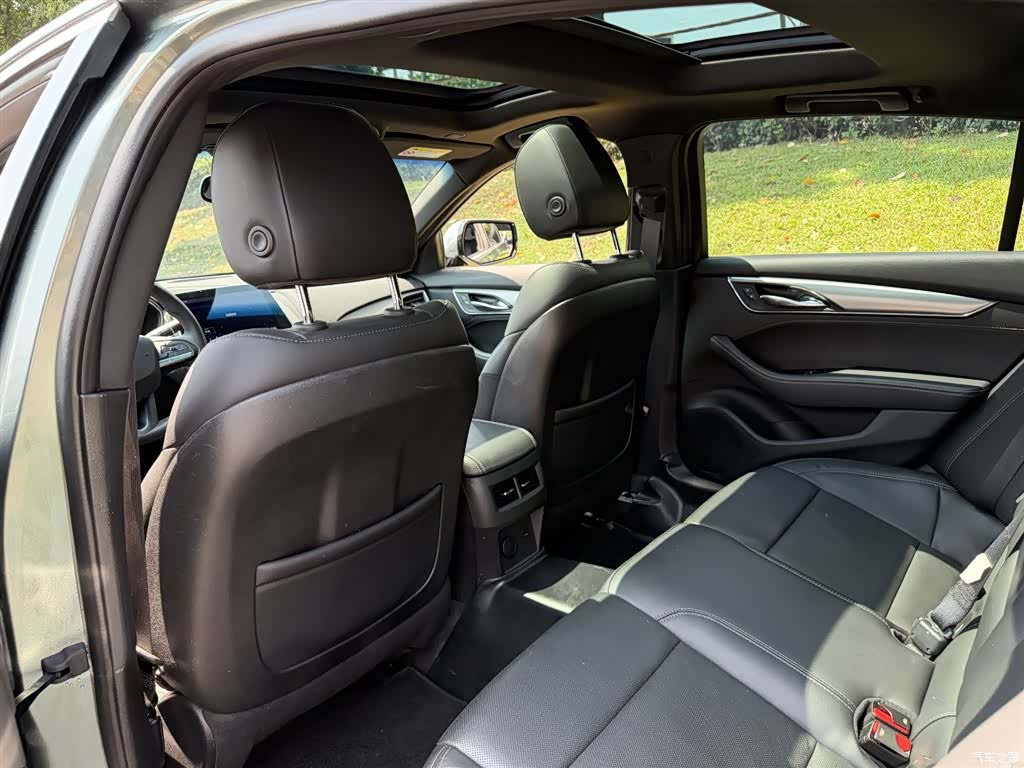 Cadillac CT5, 2023 9