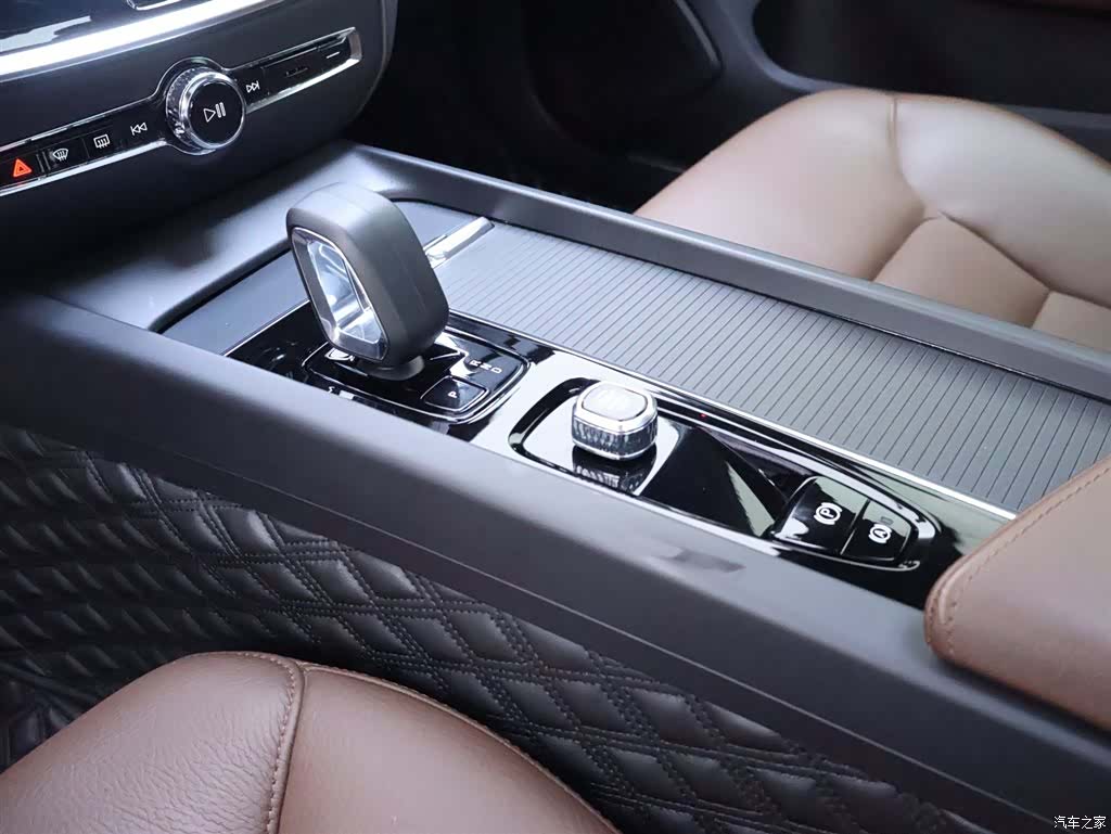 Volvo S60, 2023 12