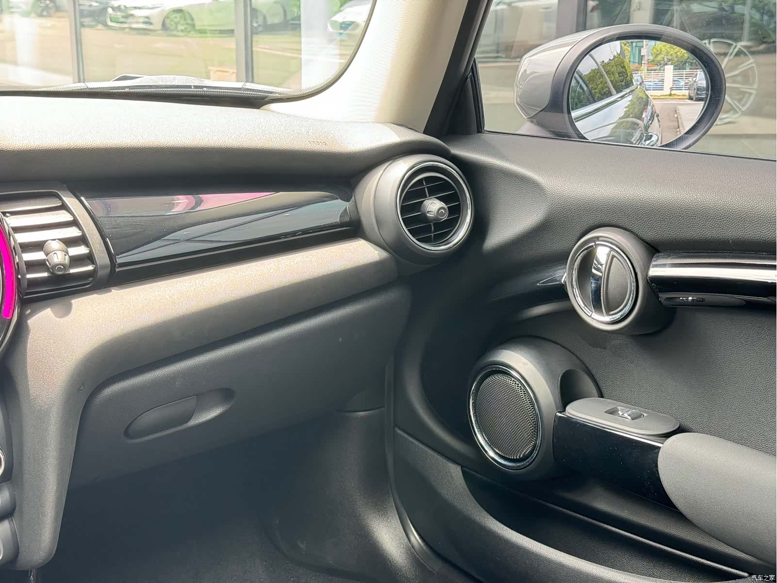 Mini ONE, 2021 10