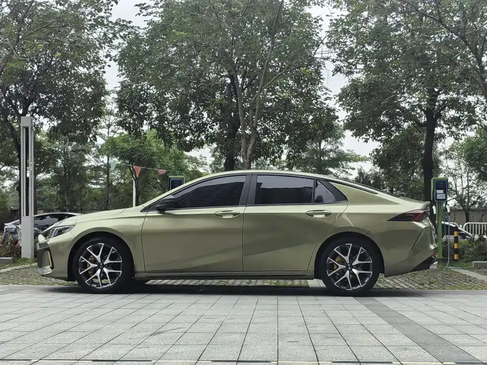 Trumpchi Shadow Leopard