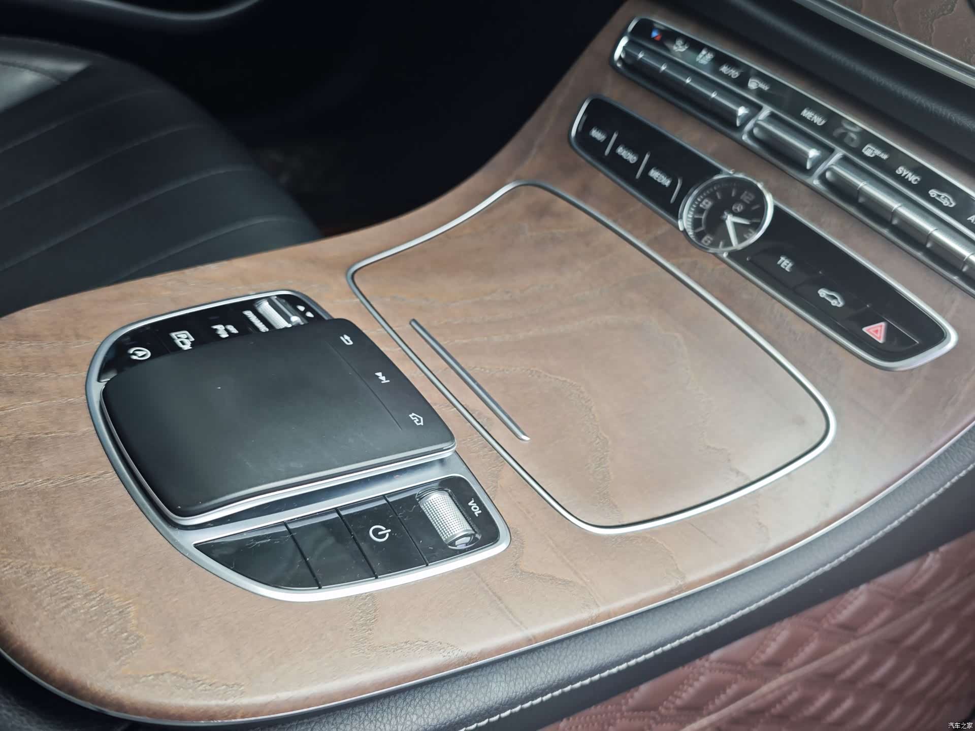 Mercedes-Benz E-Class, 2019 17