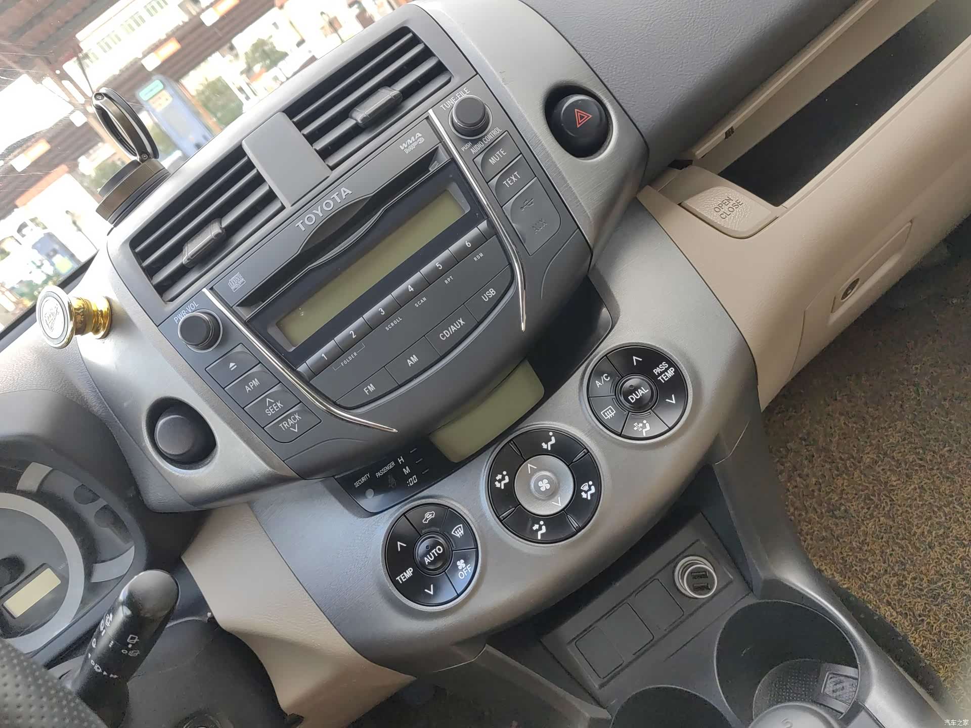 Toyota RAV4, 2012 19