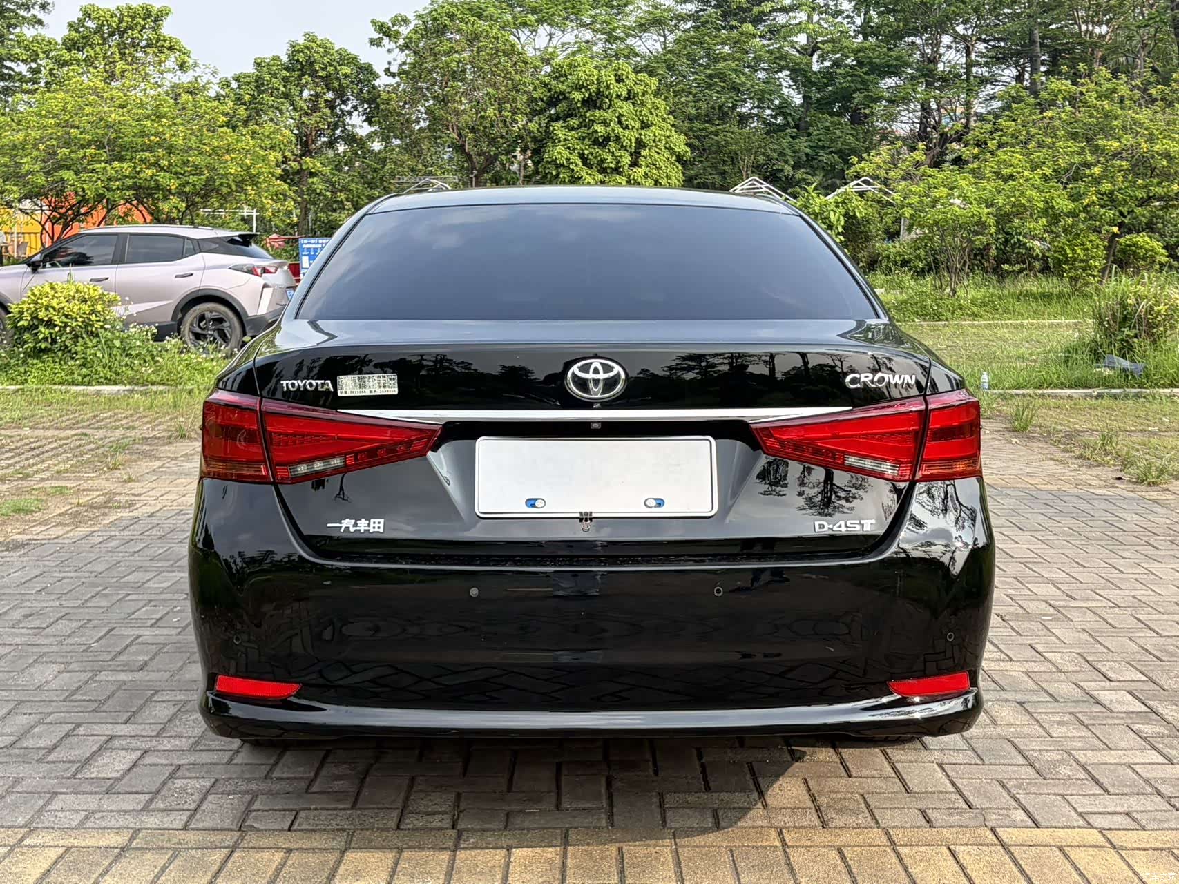 Toyota Crown, 2017 4