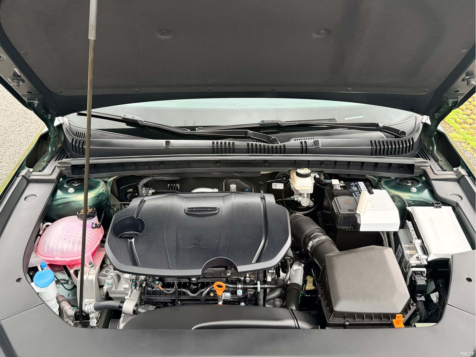 Geely Emgrand, 2025 20
