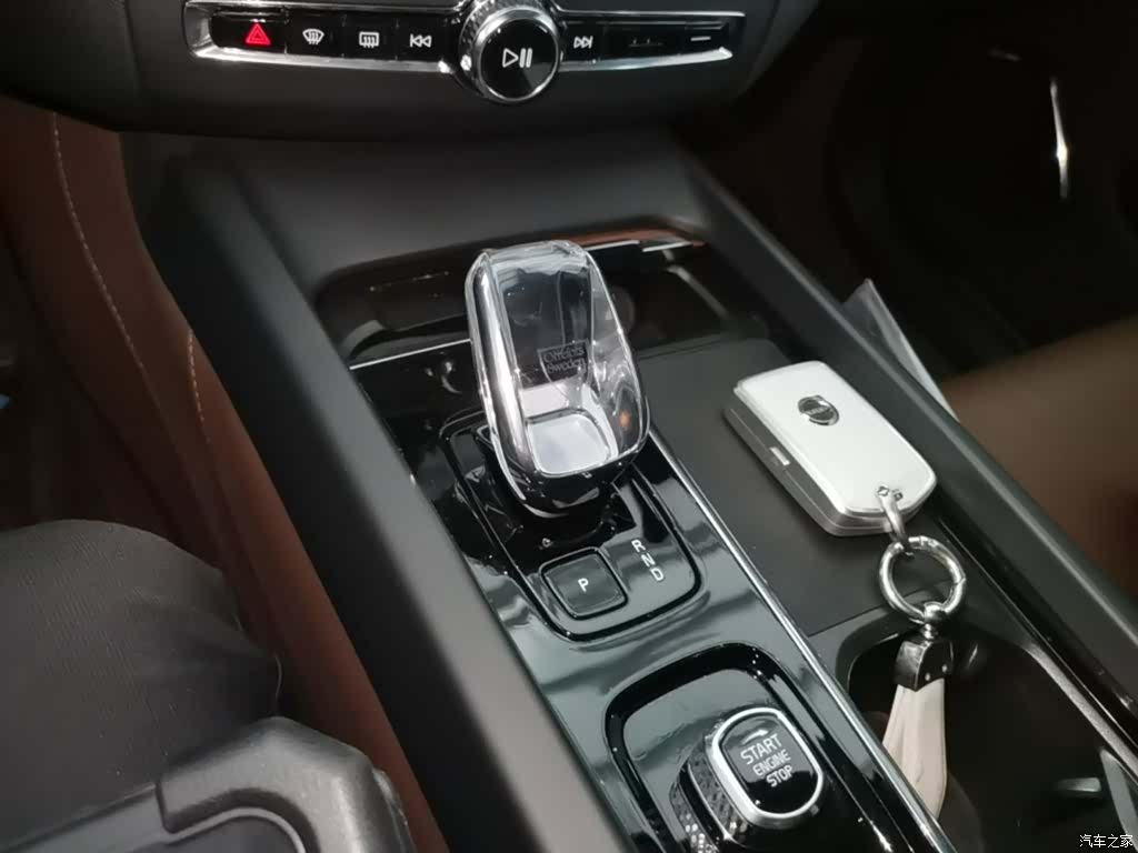 Volvo XC60, 2024 14
