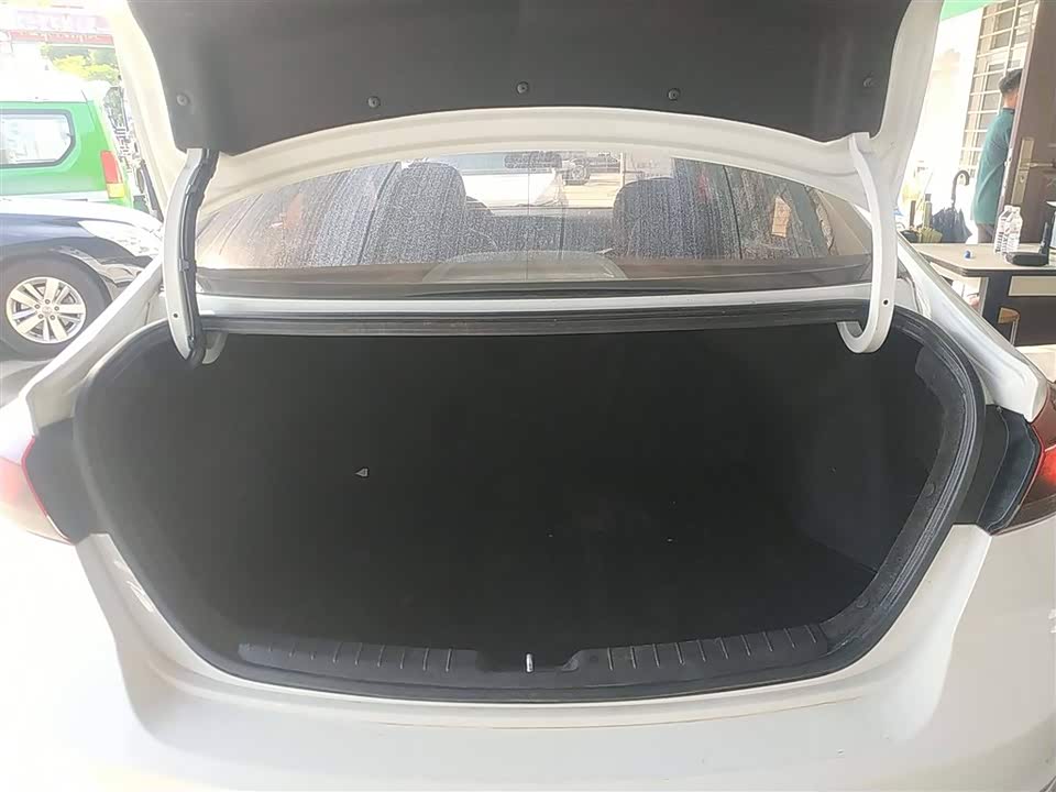 Hyundai Lead