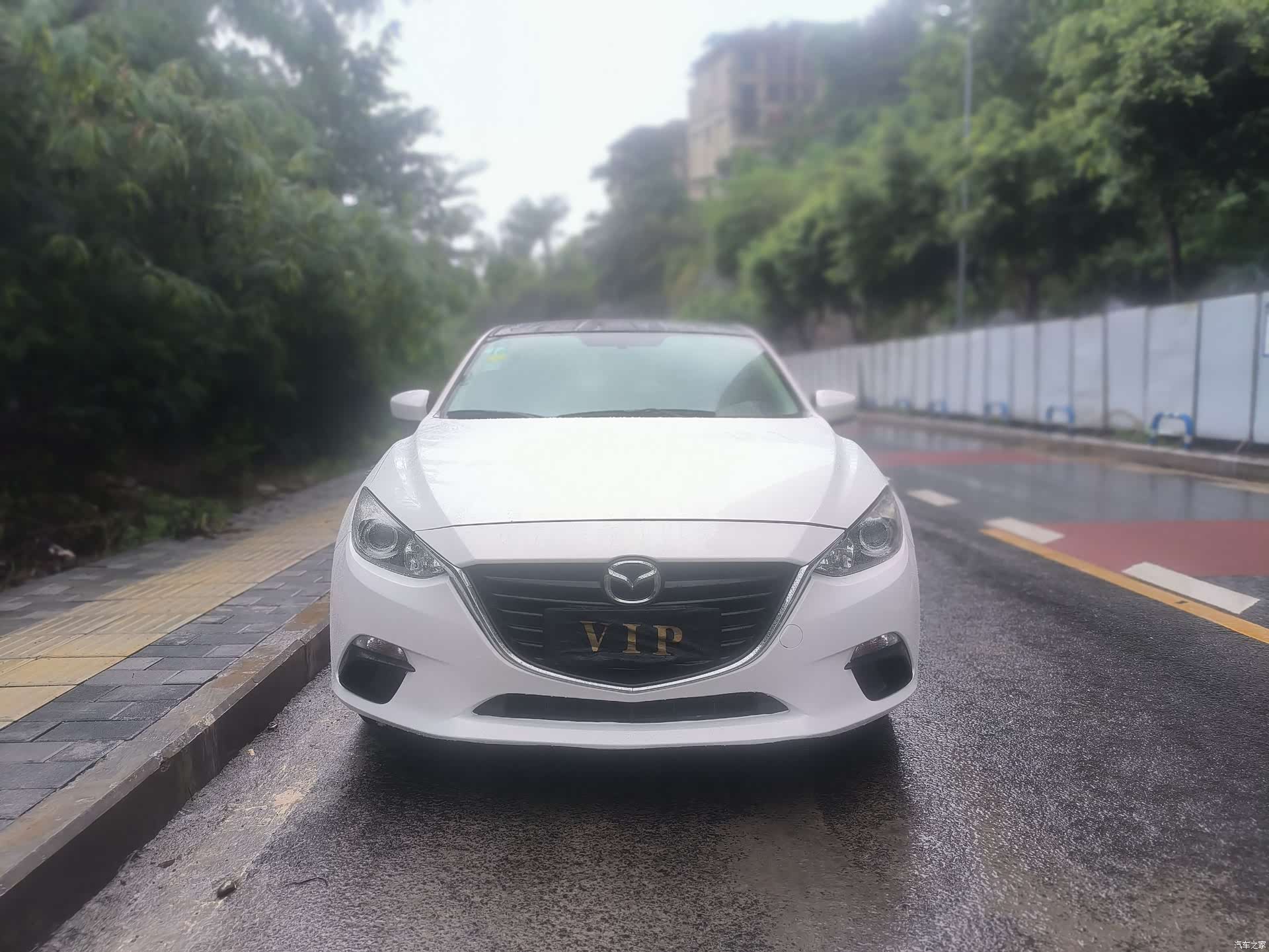 Mazda Mazda3, 2015 2