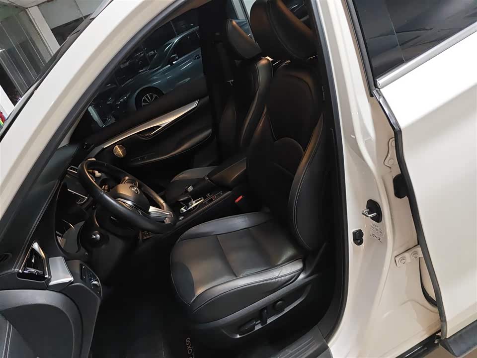 Infiniti QX50