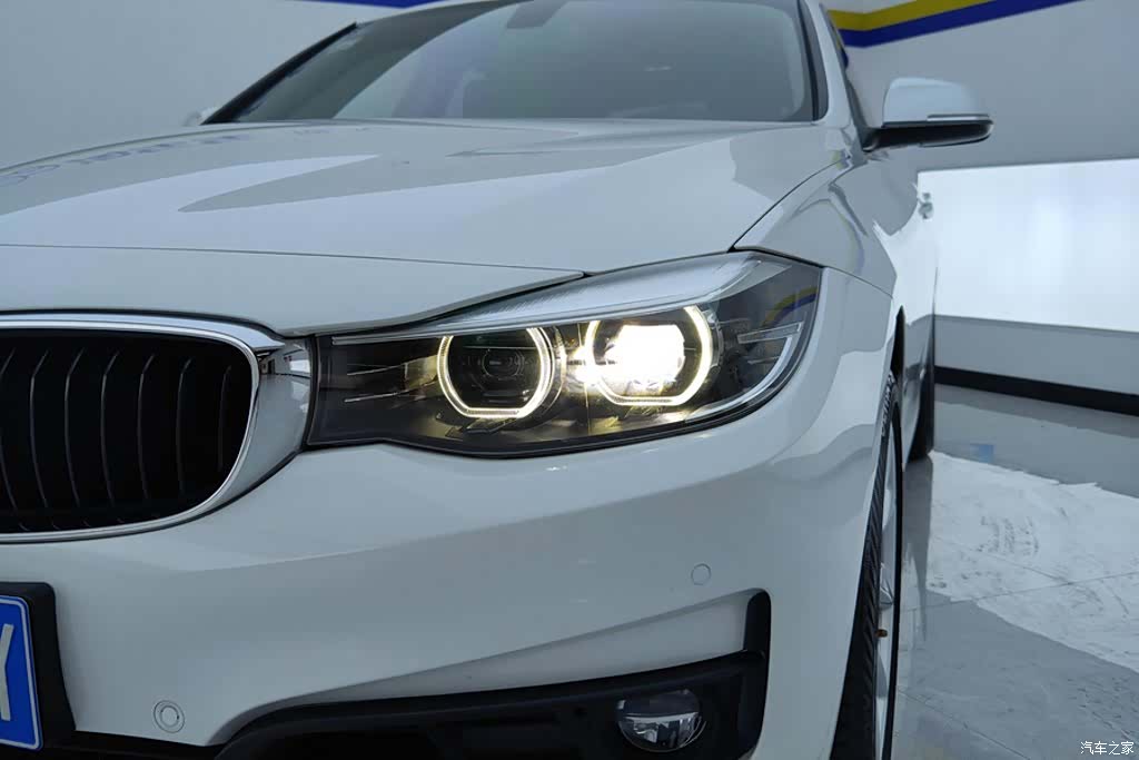 BMW 3 Series, 2018 все фото
