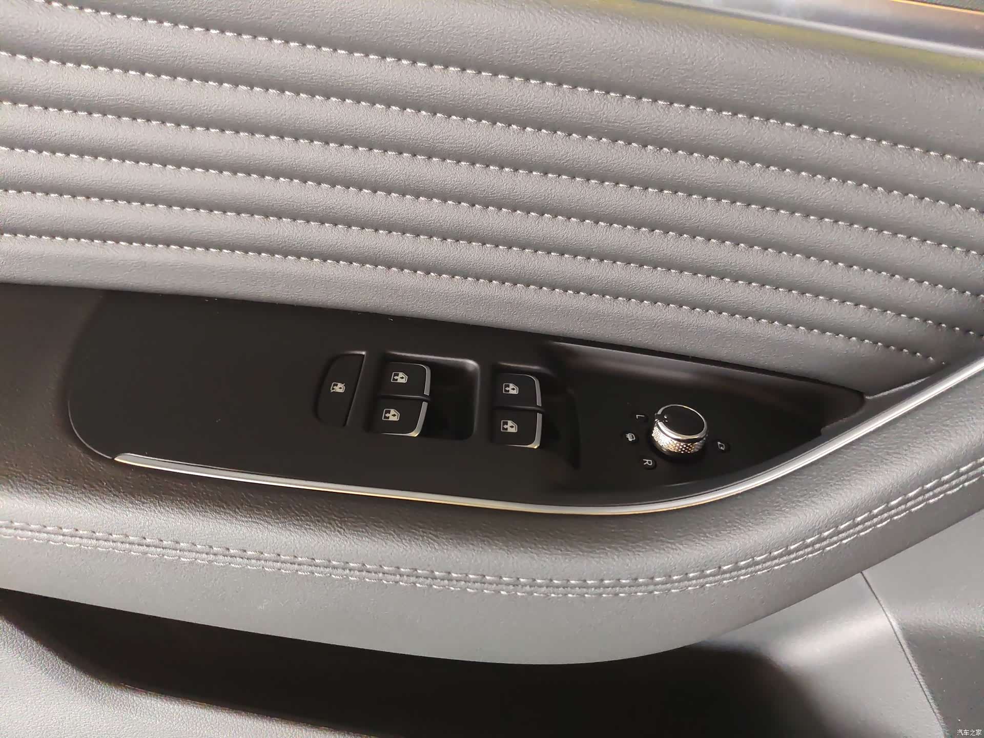 Hongqi HS5, 2024 22