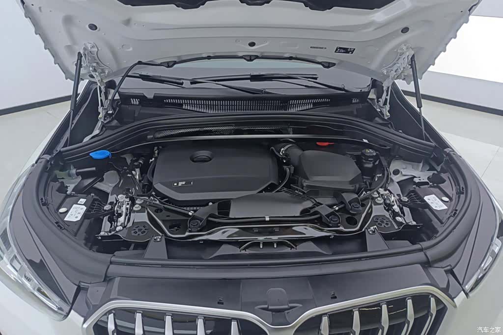 BMW X1, 2025 10