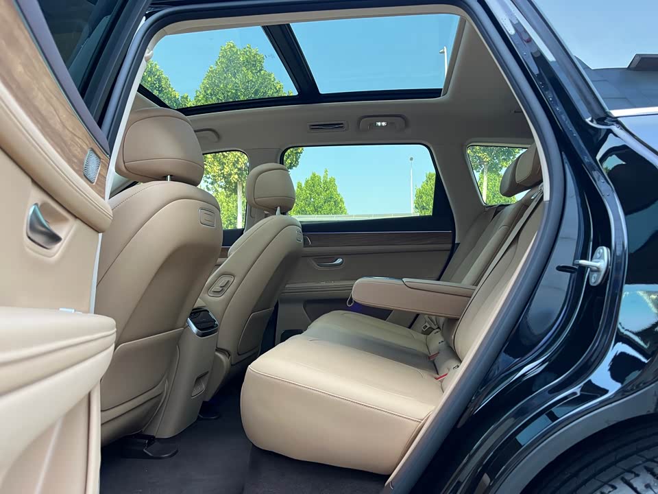 AITO Ask the world M7