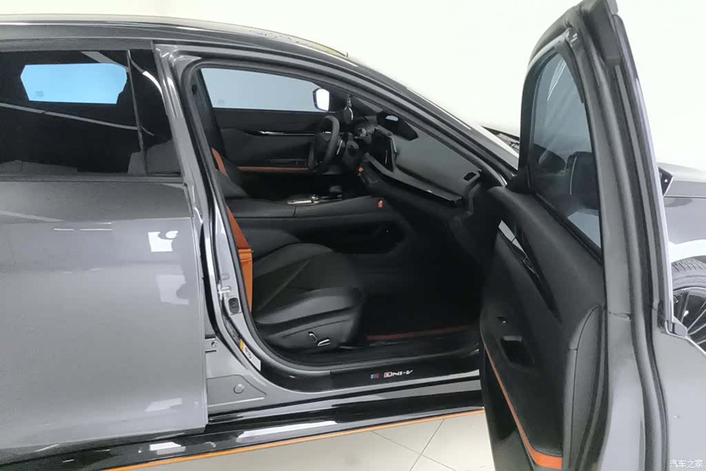 Changan UNI-V, 2023 8