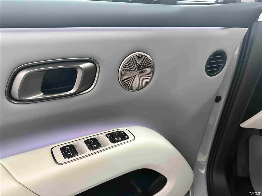 Li Auto i8, 2025 16