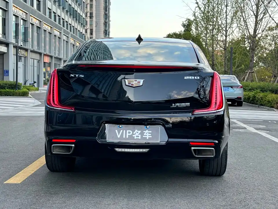 Cadillac XTS