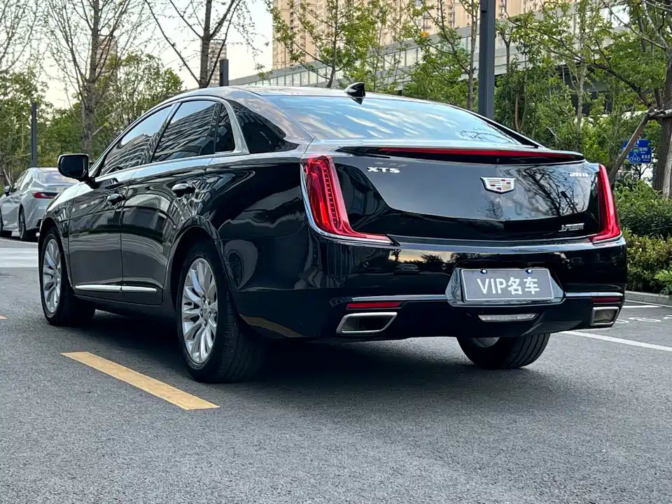 Cadillac XTS