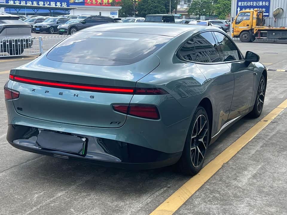 XPENG P7