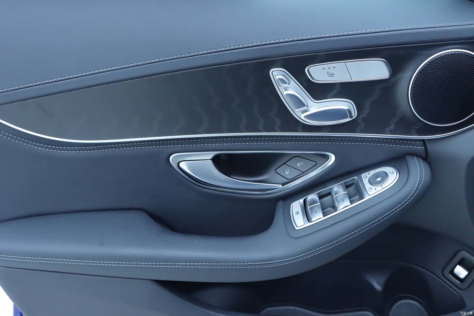 Mercedes-Benz C-Class, 2018 12