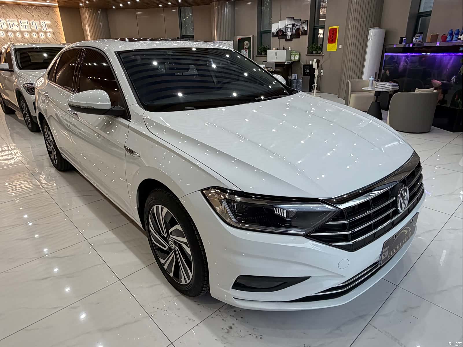 Volkswagen Sagitar, 2021 3