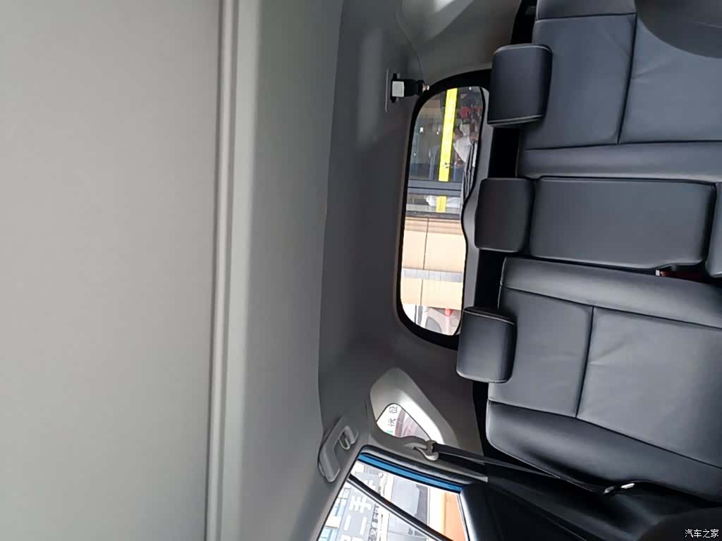 Toyota RAV4, 2018 18