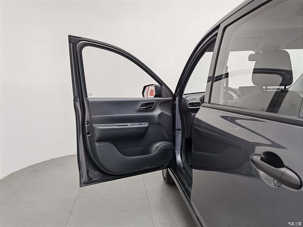 Wuling Hongguang, 2025 8