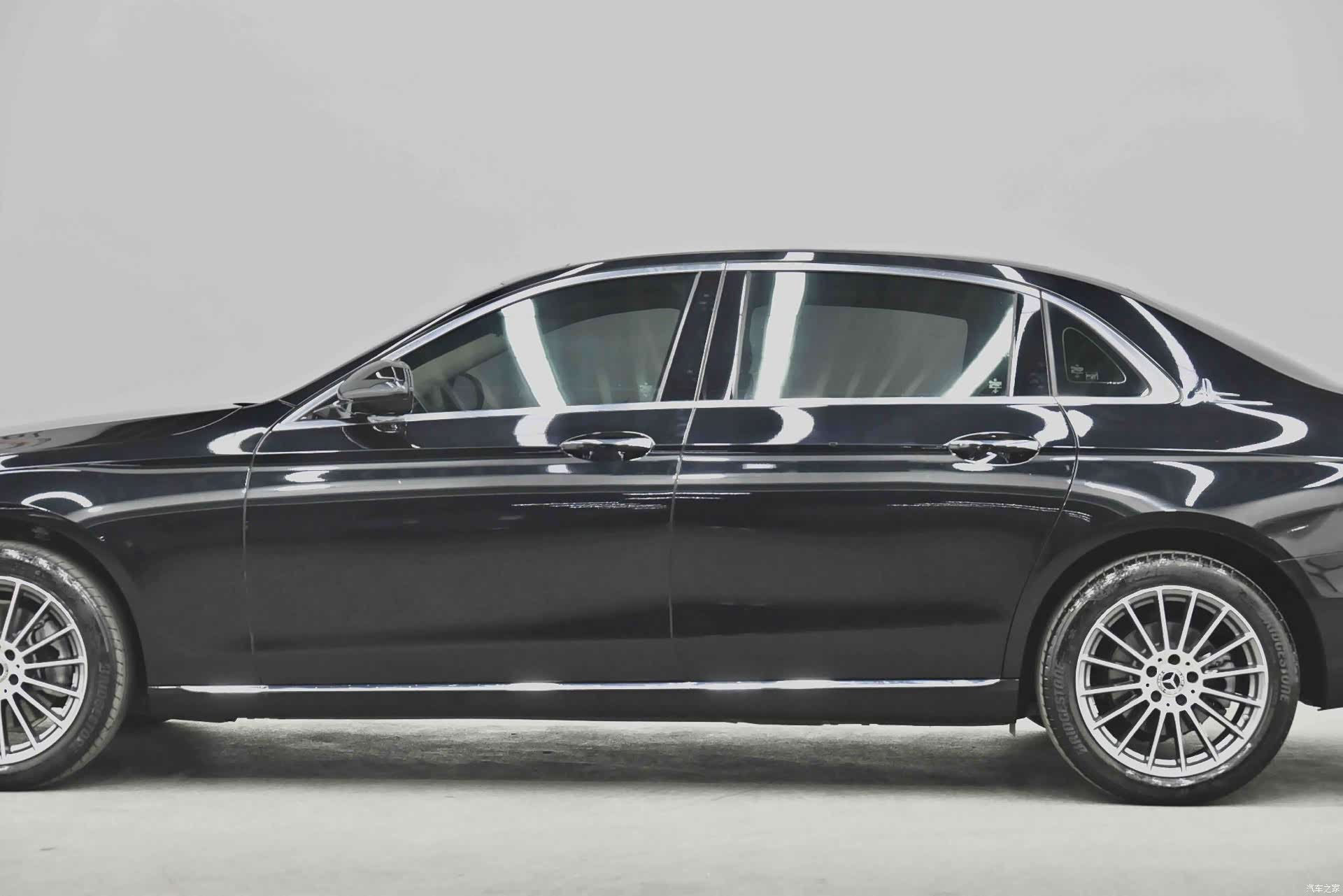 Mercedes-Benz E-Class, 2022 30
