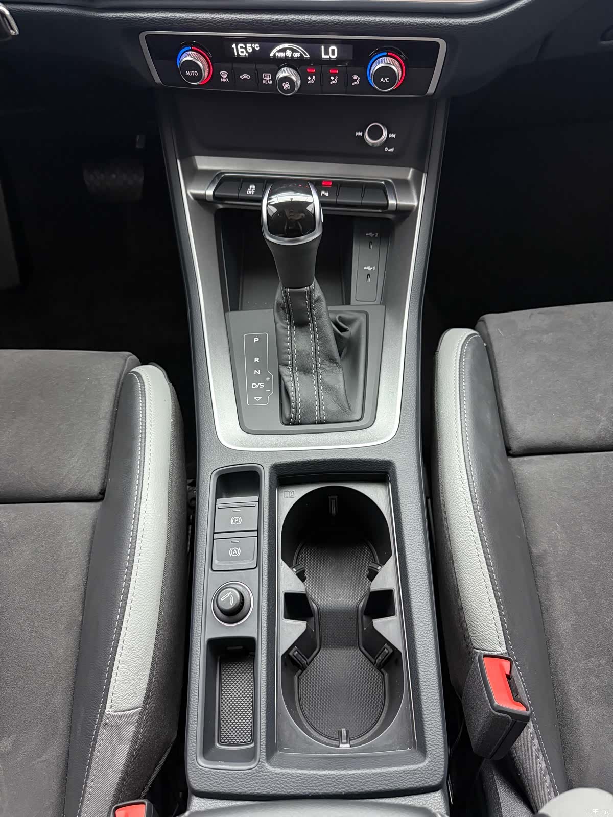 Audi Q3, 2023 11