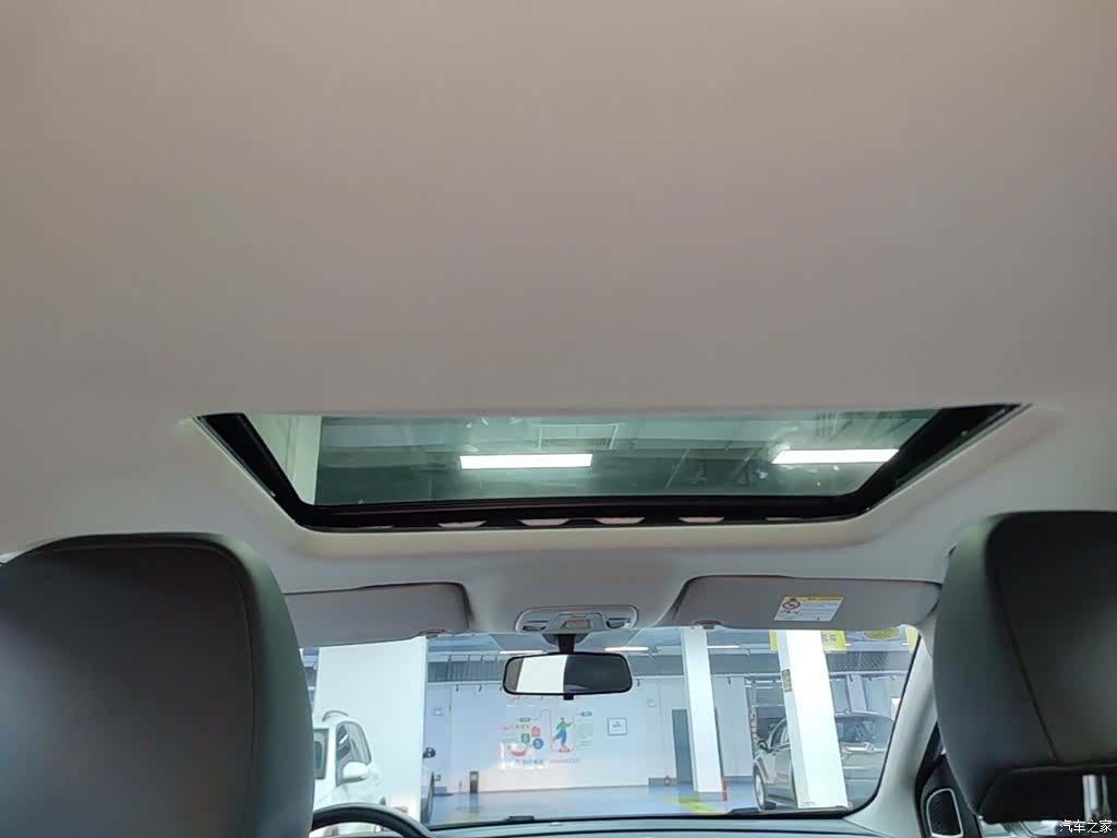 Geely Coolray, 2025 18