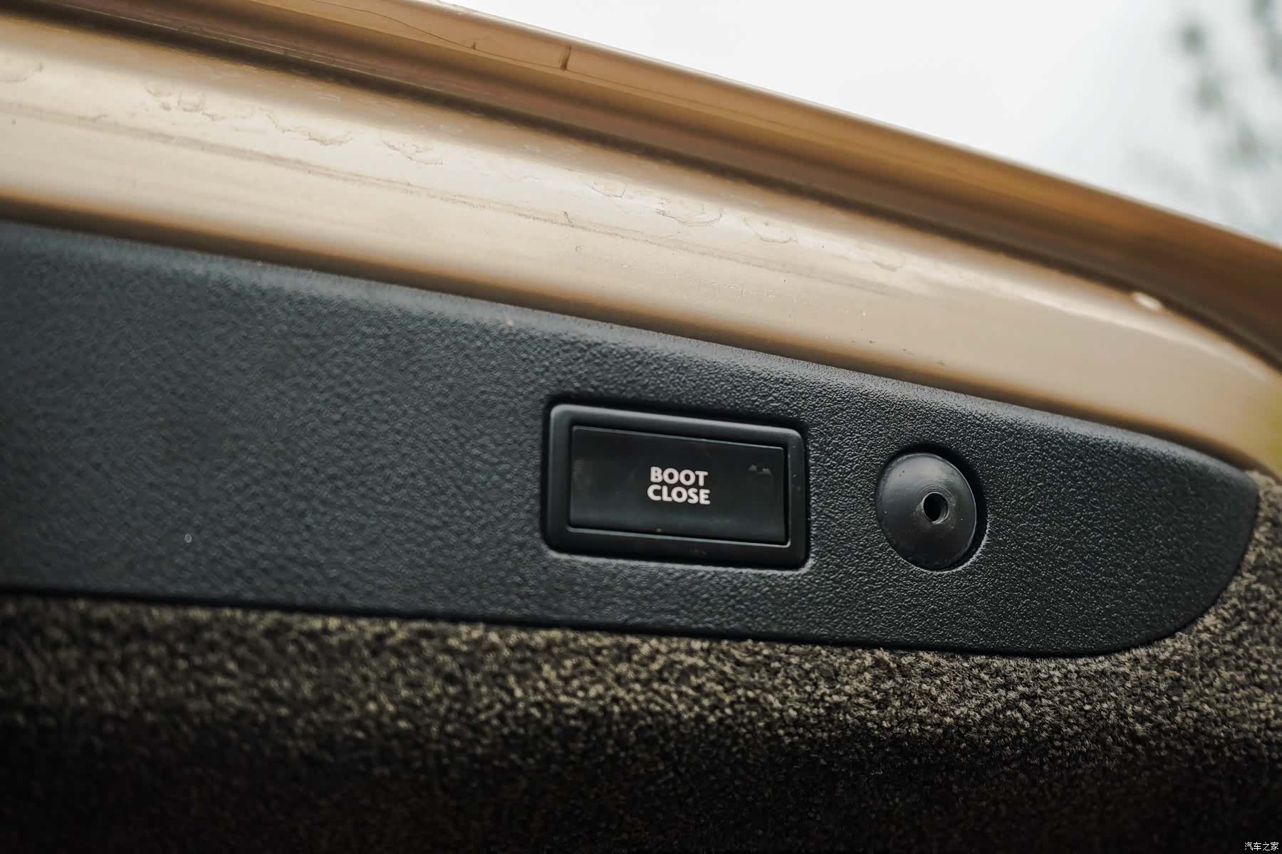 Bentley Flying Spur, 2013 24