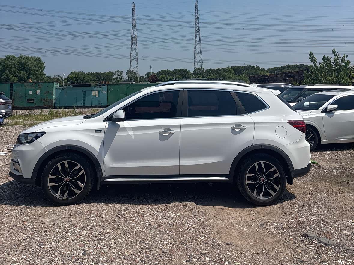 Roewe RX5, 2016 3