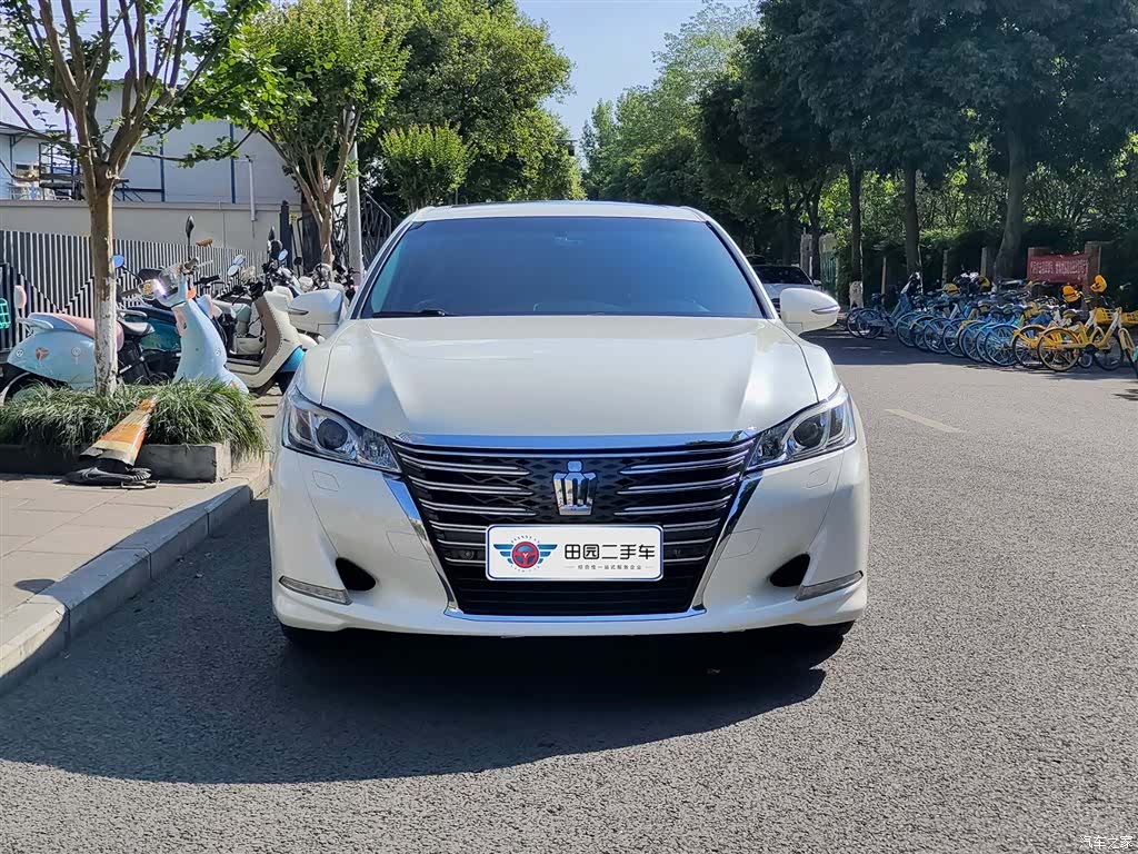 Toyota Crown, 2017 2