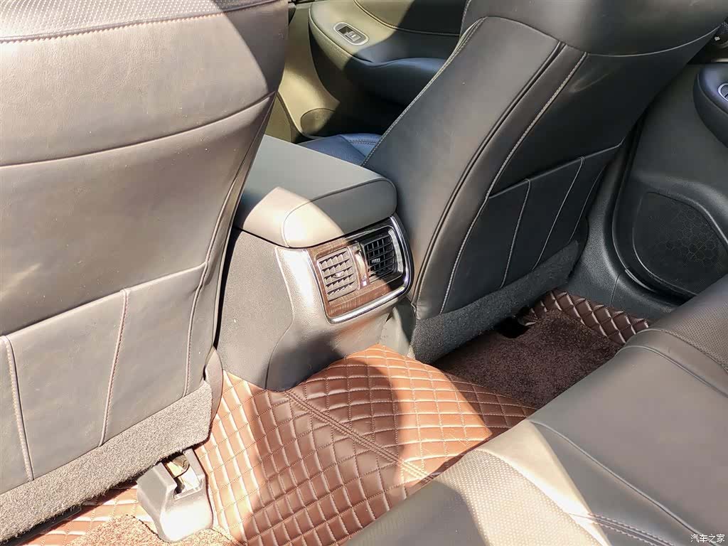 Toyota Crown, 2017 9